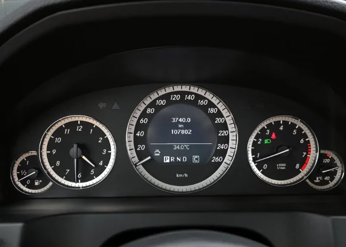 Mercedes-Benz E 350 Coupe - изображение 8