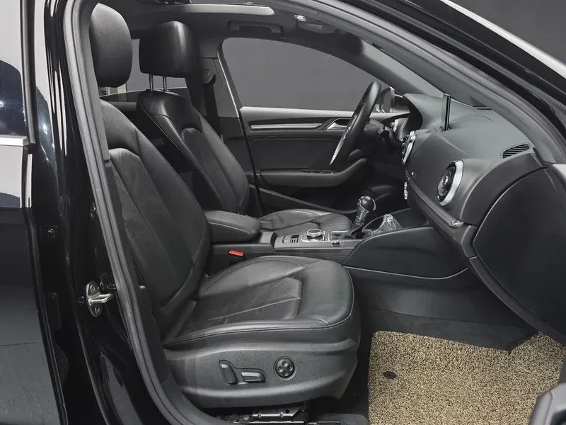 Audi A3 40 Tfsi 8V, снимка 11 - Автомобили и джипове - 56067592