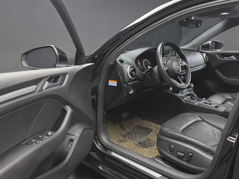 Audi A3 40 Tfsi 8V, снимка 10 - Автомобили и джипове - 56067592