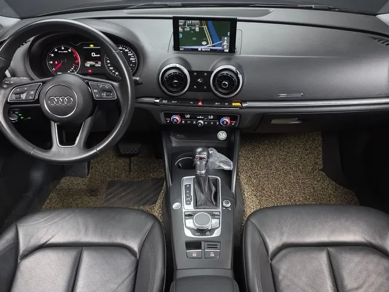 Audi A3 40 Tfsi 8V, снимка 7 - Автомобили и джипове - 56067592