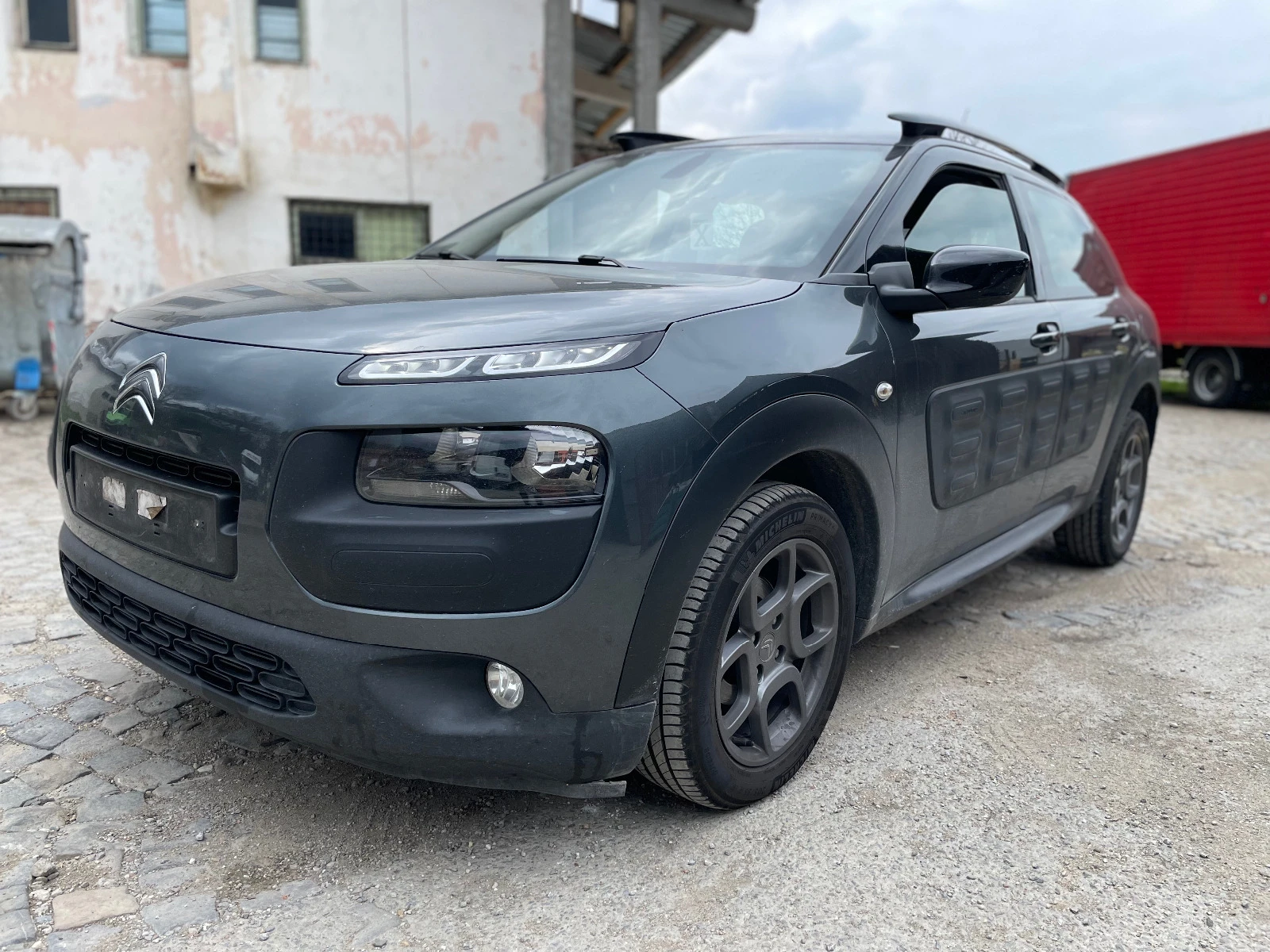 Citroen C4 Cactus 1.6hdi// автоматик, снимка 1