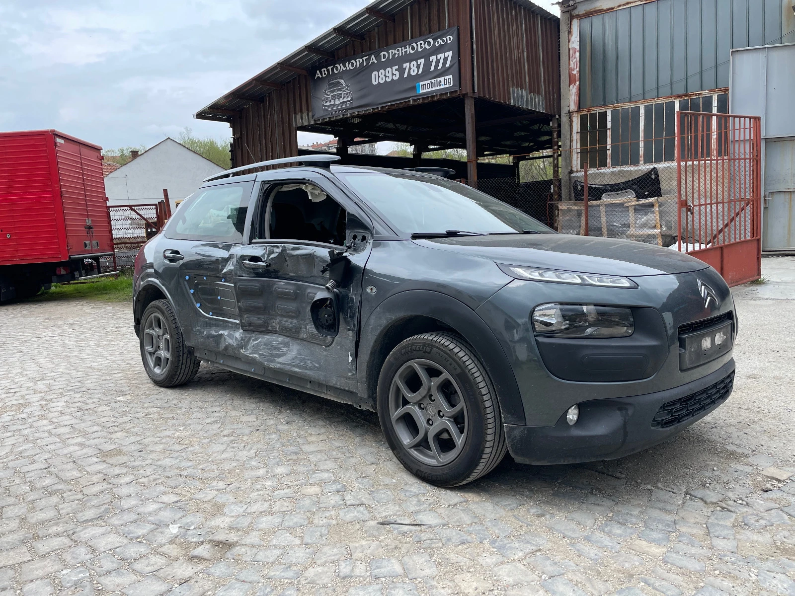 Citroen C4 Cactus 1.6hdi// автоматик - изображение 2