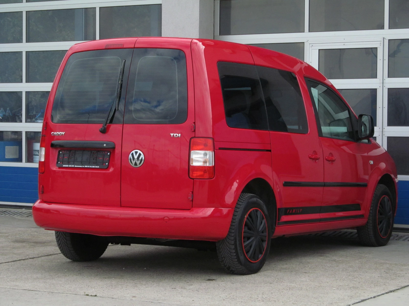 VW Caddy 1.9TDI/FAMILY EDITION - изображение 3