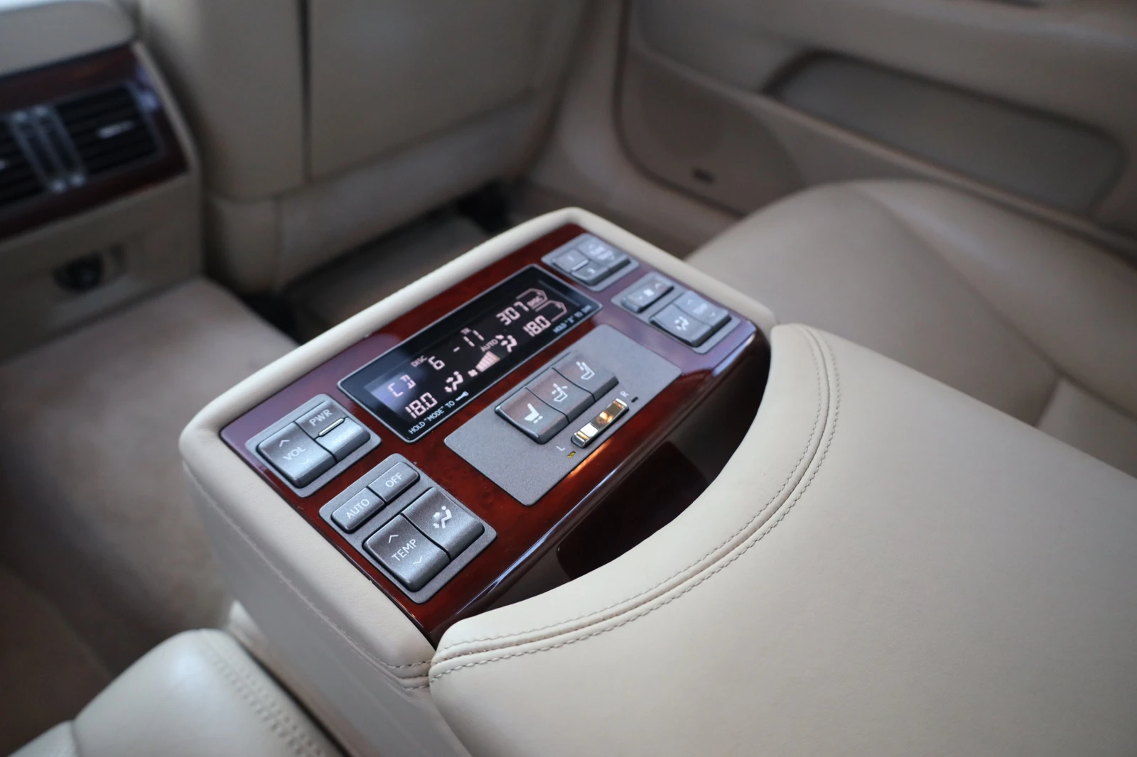 Lexus LS 600 h L #marklevinson 4x Sitzklima PANO KeyGO #iCarbg | Mobile.bg   14