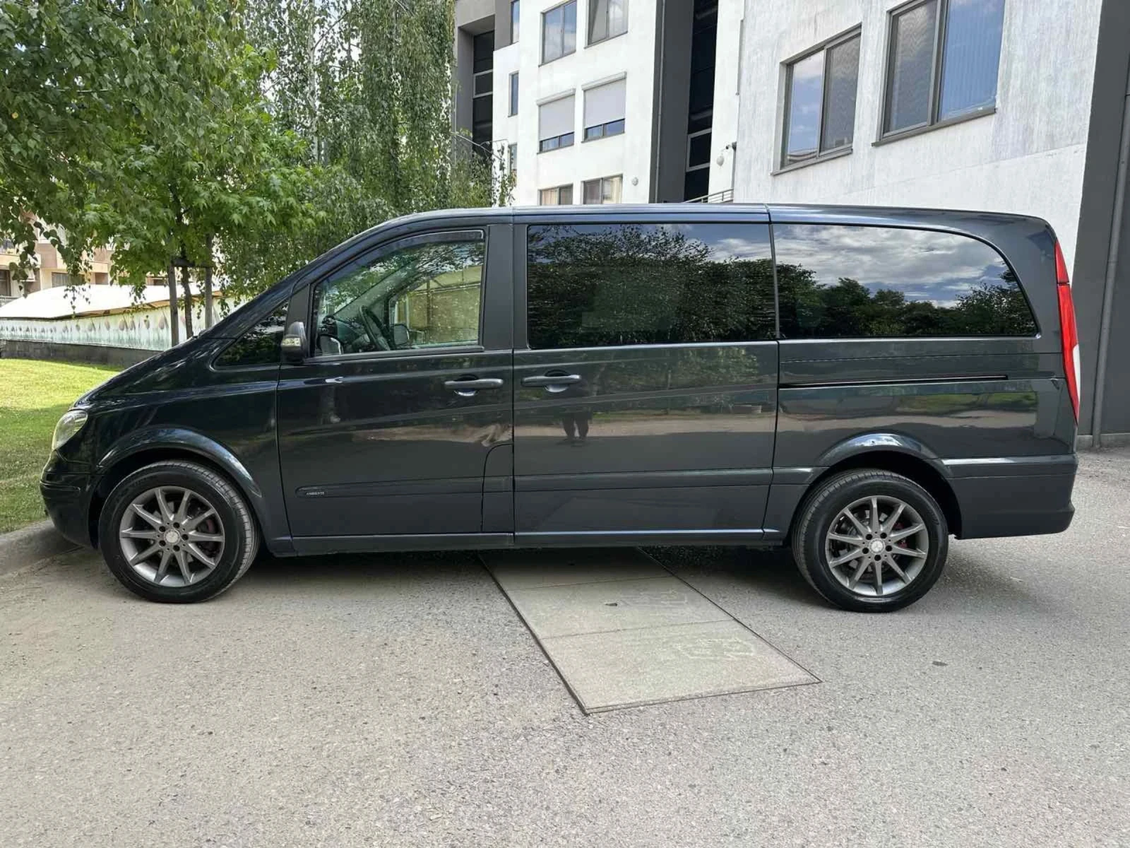 Mercedes-Benz Viano 200CDI / АВТОМАТИК  - изображение 4