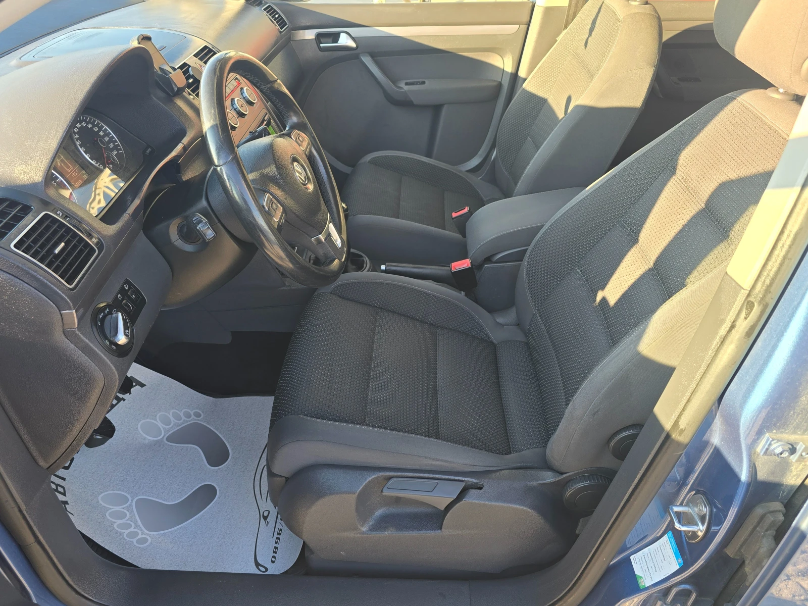 VW Touran 13г.1, 6-105к.с.7места - изображение 8