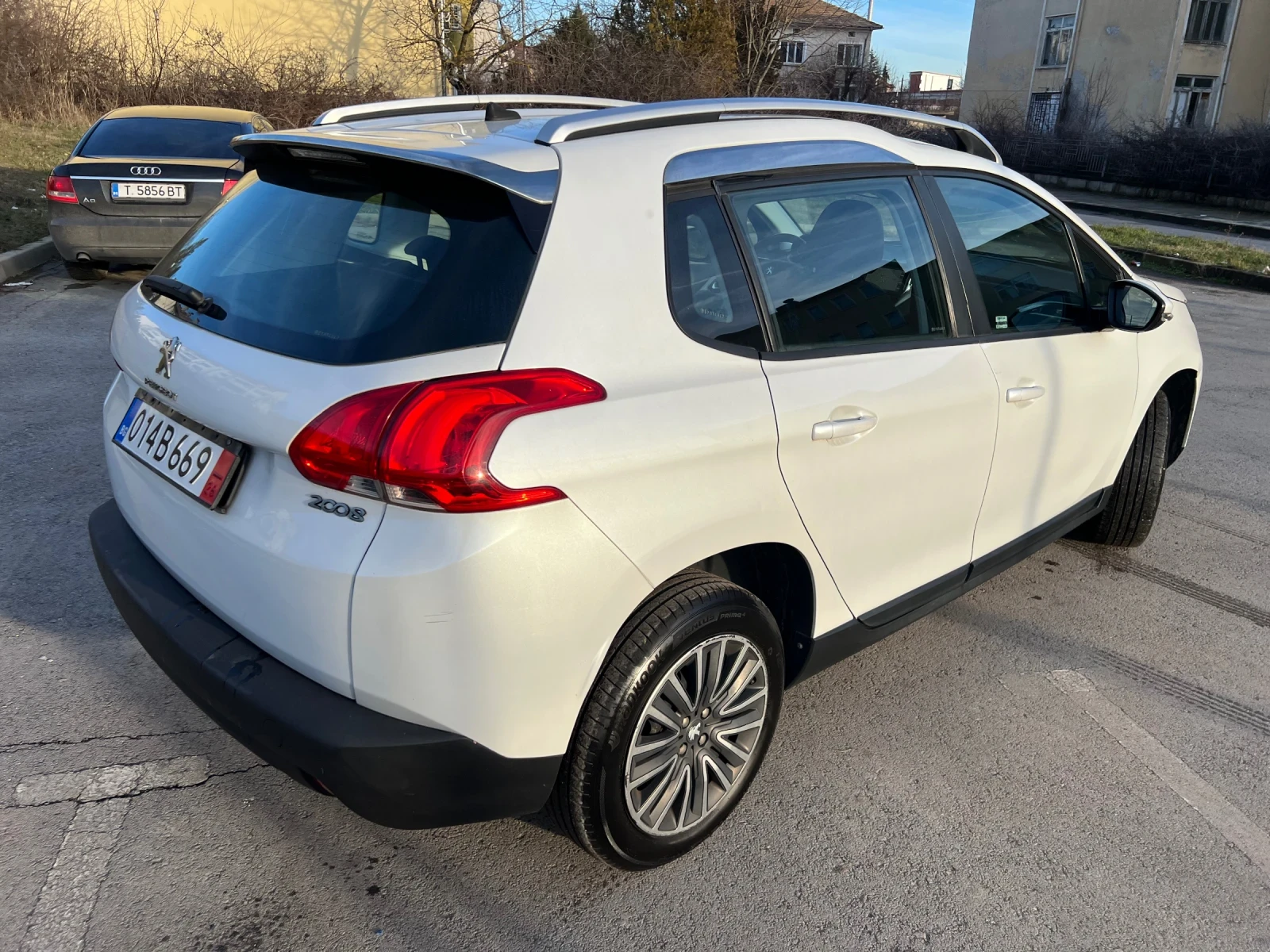 Peugeot 2008 1.2I-126600km! - изображение 3