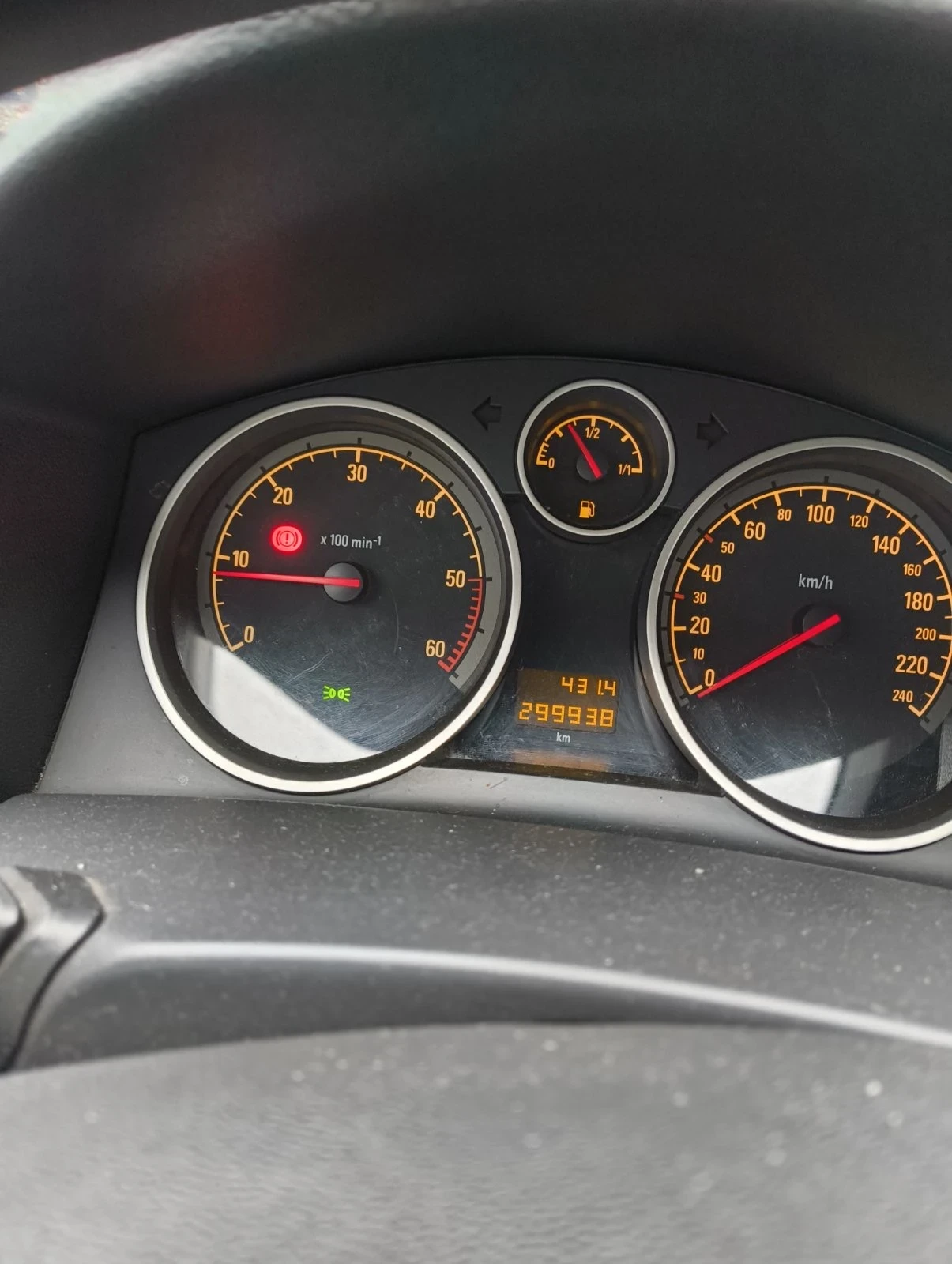 Opel Astra, снимка 2 - Автомобили и джипове - 53810357