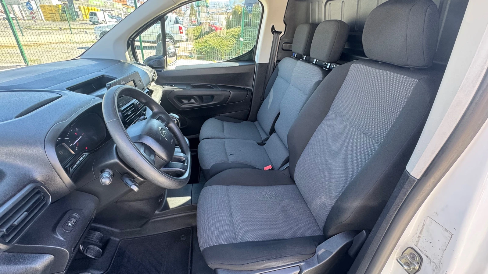 Citroen Berlingo 1.5 HDi EURO 6B , снимка 10 - Автомобили и джипове - 54134831
