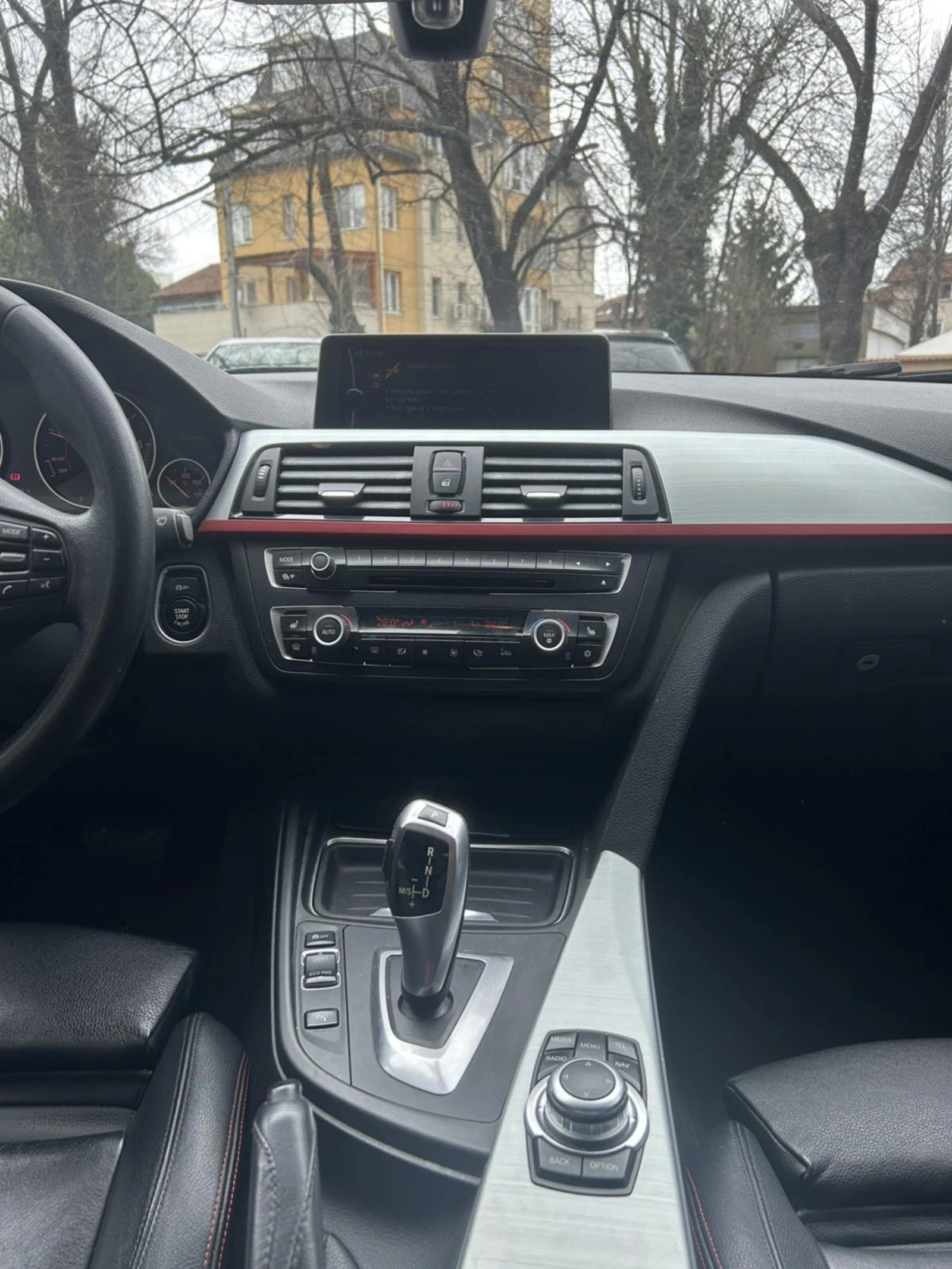 BMW 320 Спорт би турбо, снимка 6 - Автомобили и джипове - 54140376