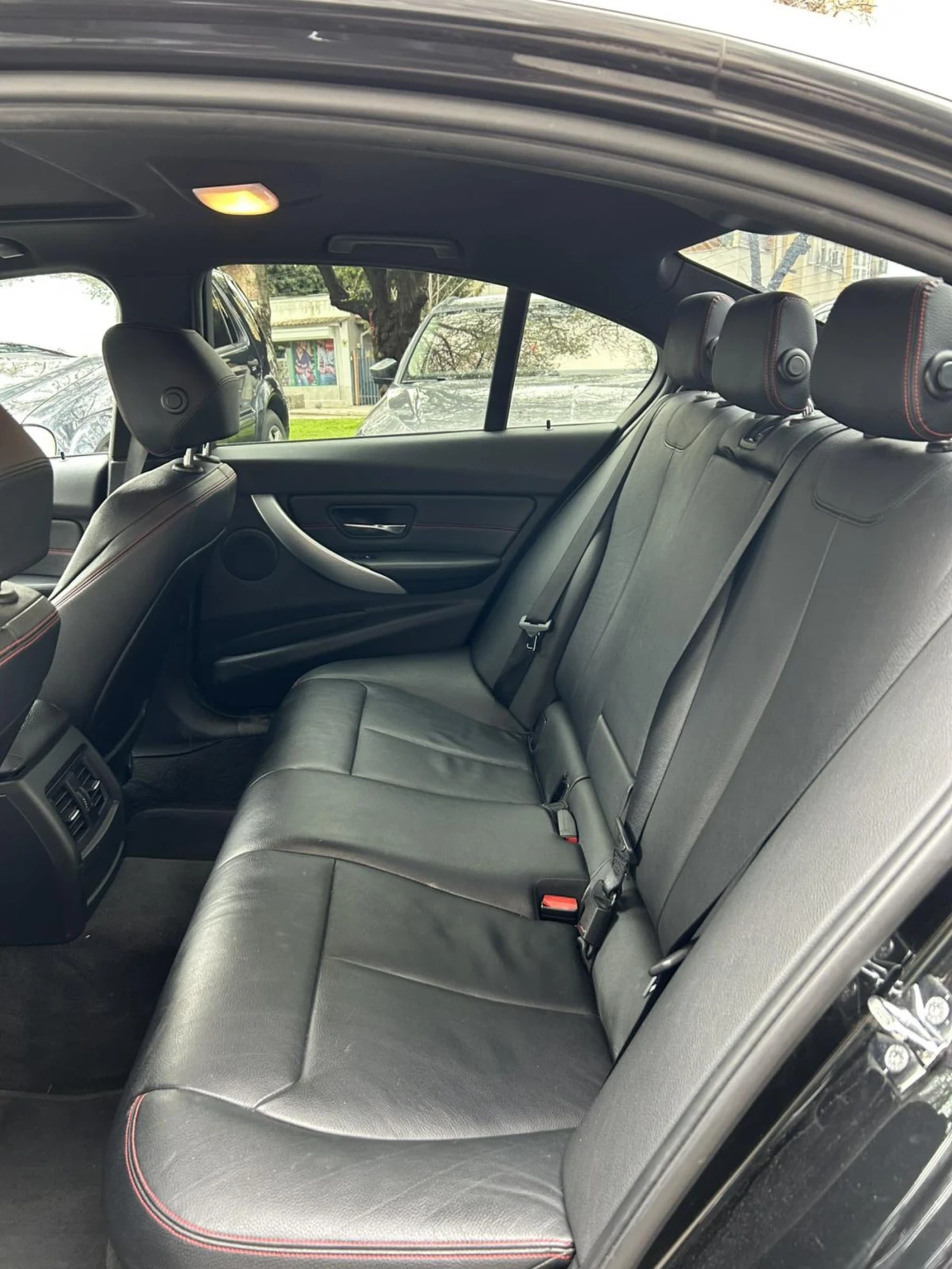 BMW 320 Спорт би турбо, снимка 8 - Автомобили и джипове - 54140376