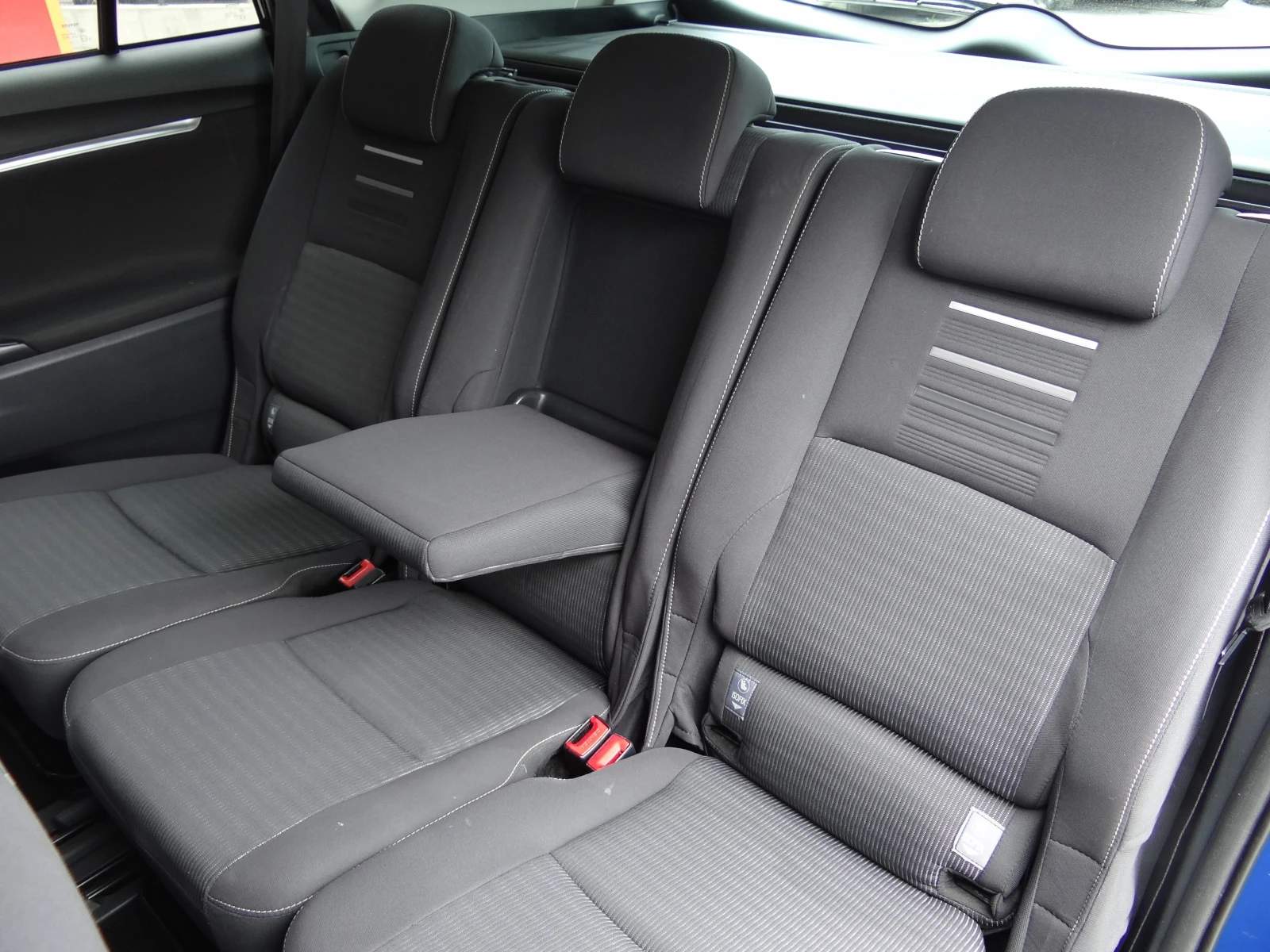 Toyota Verso 1.6i - 132k.c. - Facelift / Камера / Euro-6 /, снимка 13 - Автомобили и джипове - 54215913