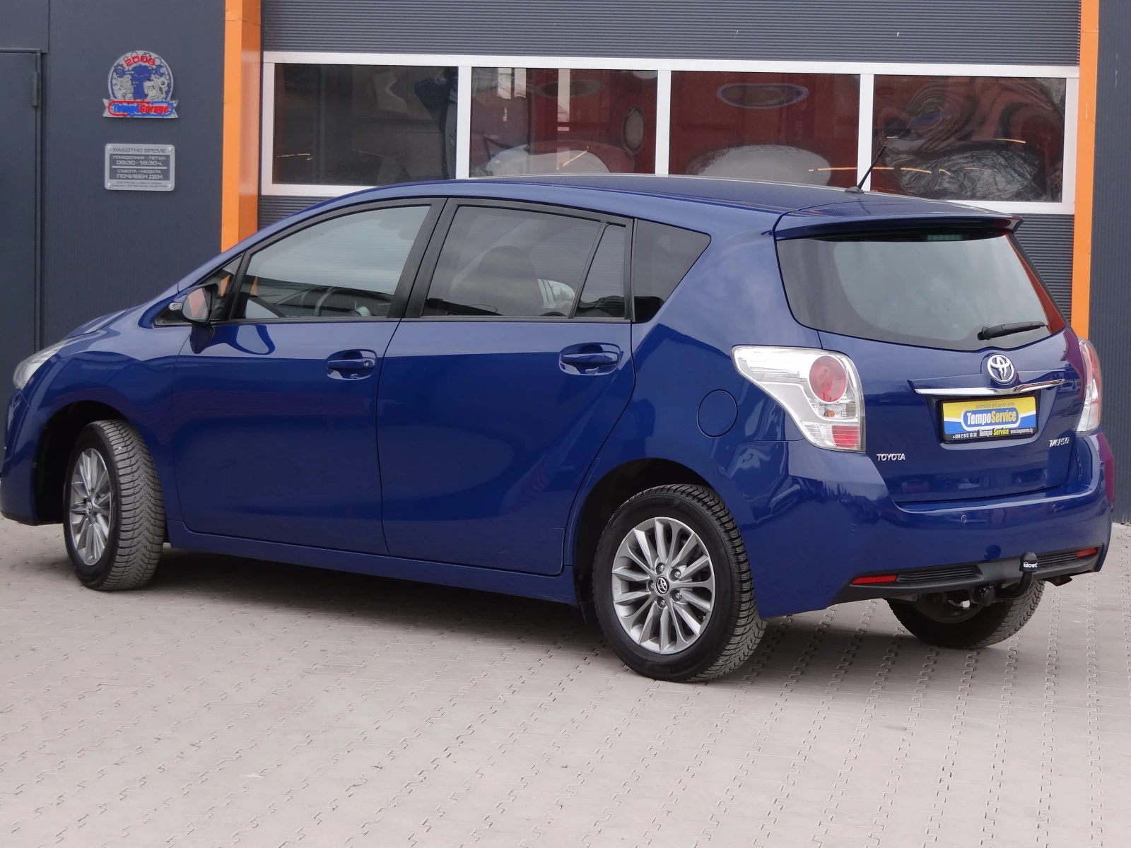 Toyota Verso 1.6i - 132k.c. - Facelift / Камера / Euro-6 /, снимка 3 - Автомобили и джипове - 54215913