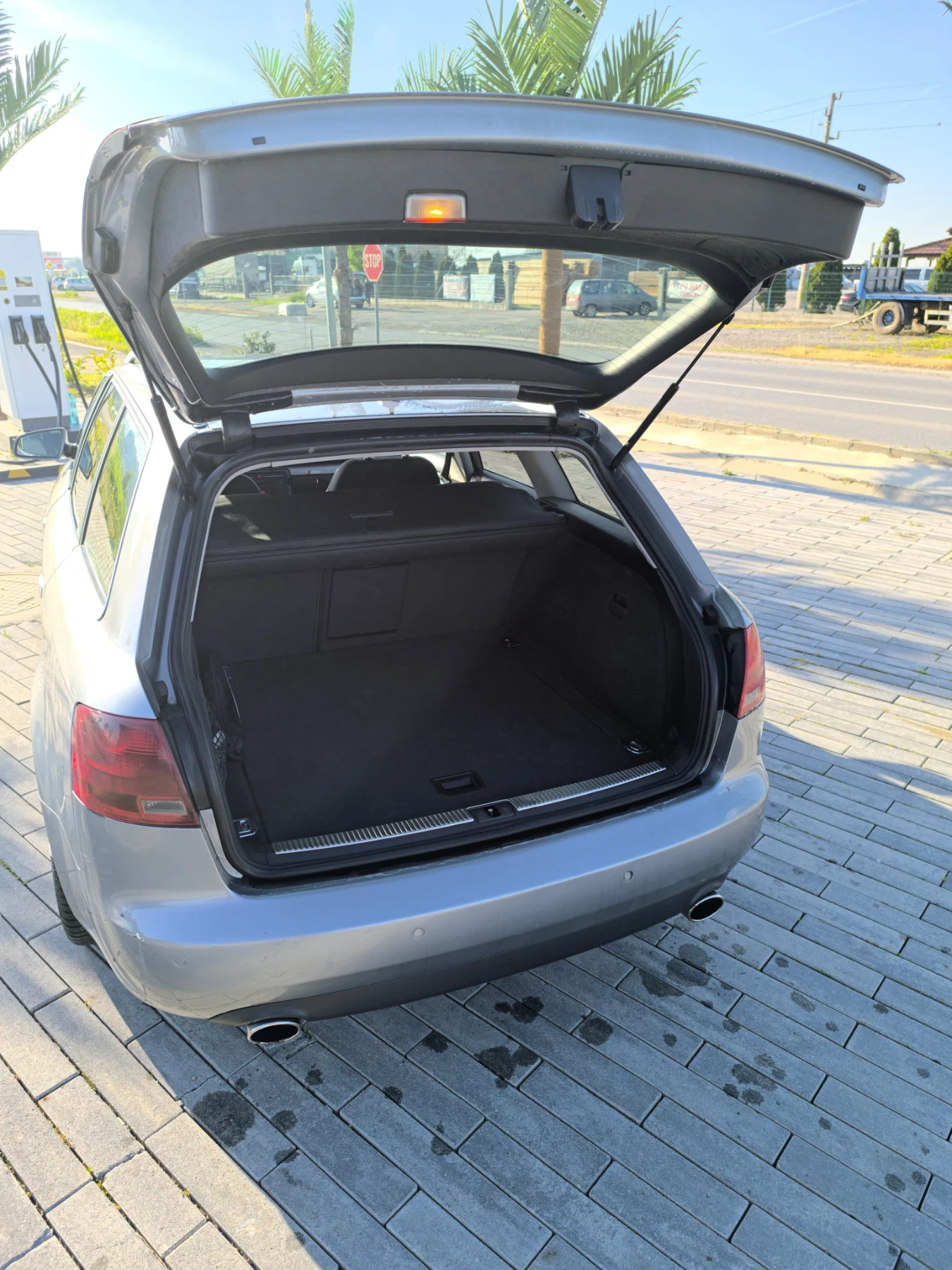 Audi A4 2.0 HDI, снимка 6 - Автомобили и джипове - 54309240