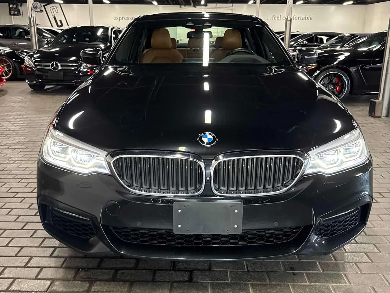 BMW 540 * xDrive * 2 КЛЮЧА * АМБИЕНТНО * 360 * ПОДГРЕВ, снимка 6 - Автомобили и джипове - 54417783