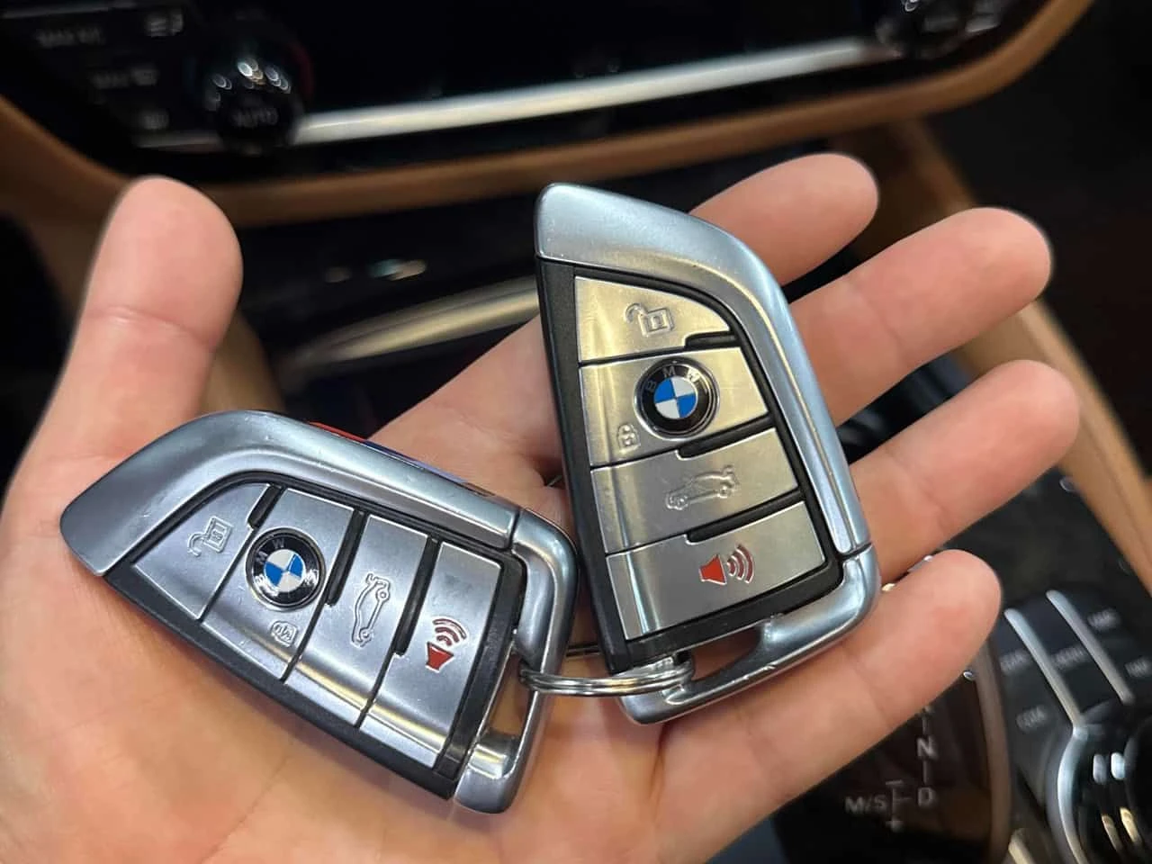 BMW 540 * xDrive * 2 КЛЮЧА * АМБИЕНТНО * 360 * ПОДГРЕВ, снимка 14 - Автомобили и джипове - 54417783