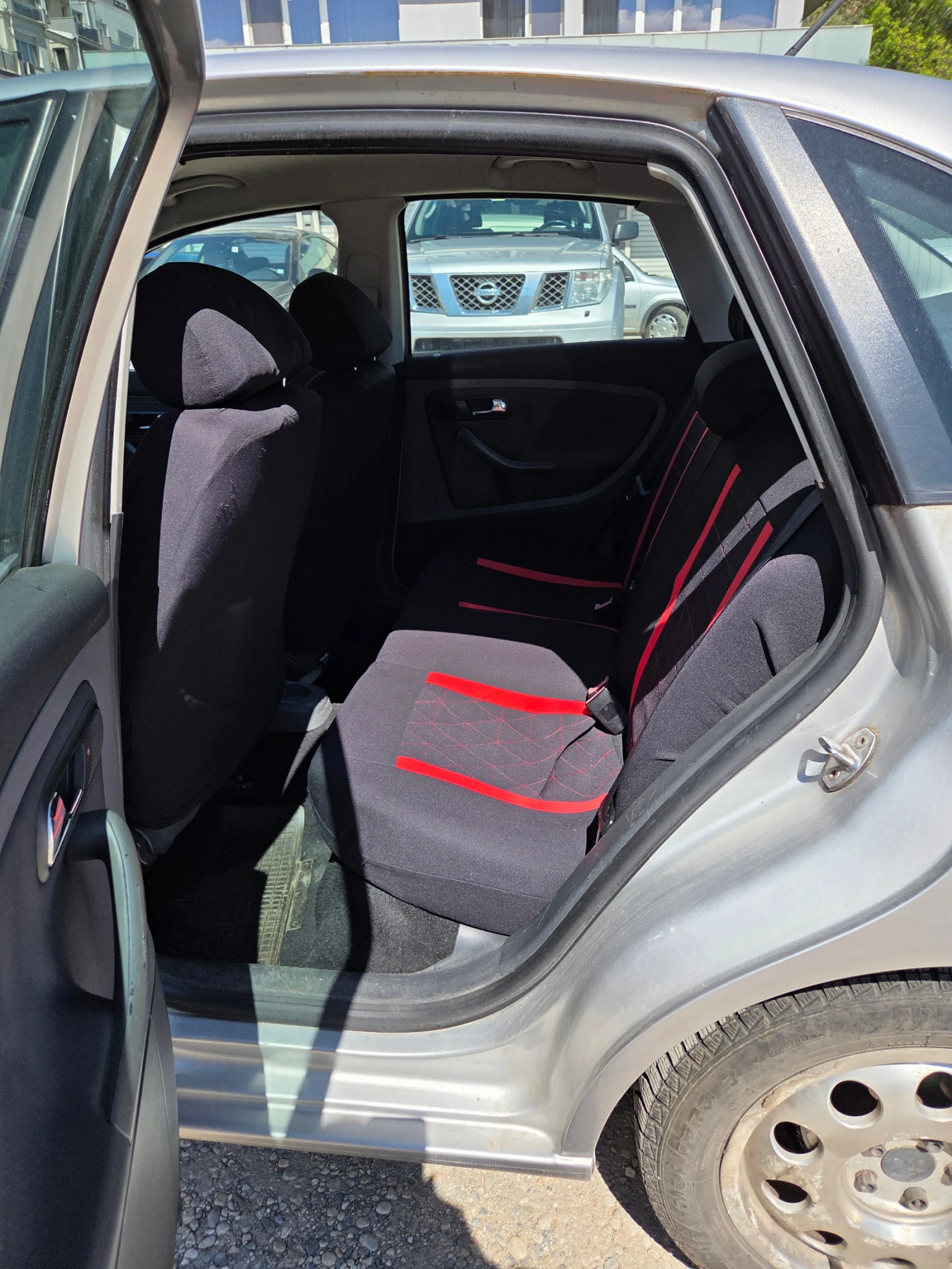 Seat Cordoba, снимка 6 - Автомобили и джипове - 54427840