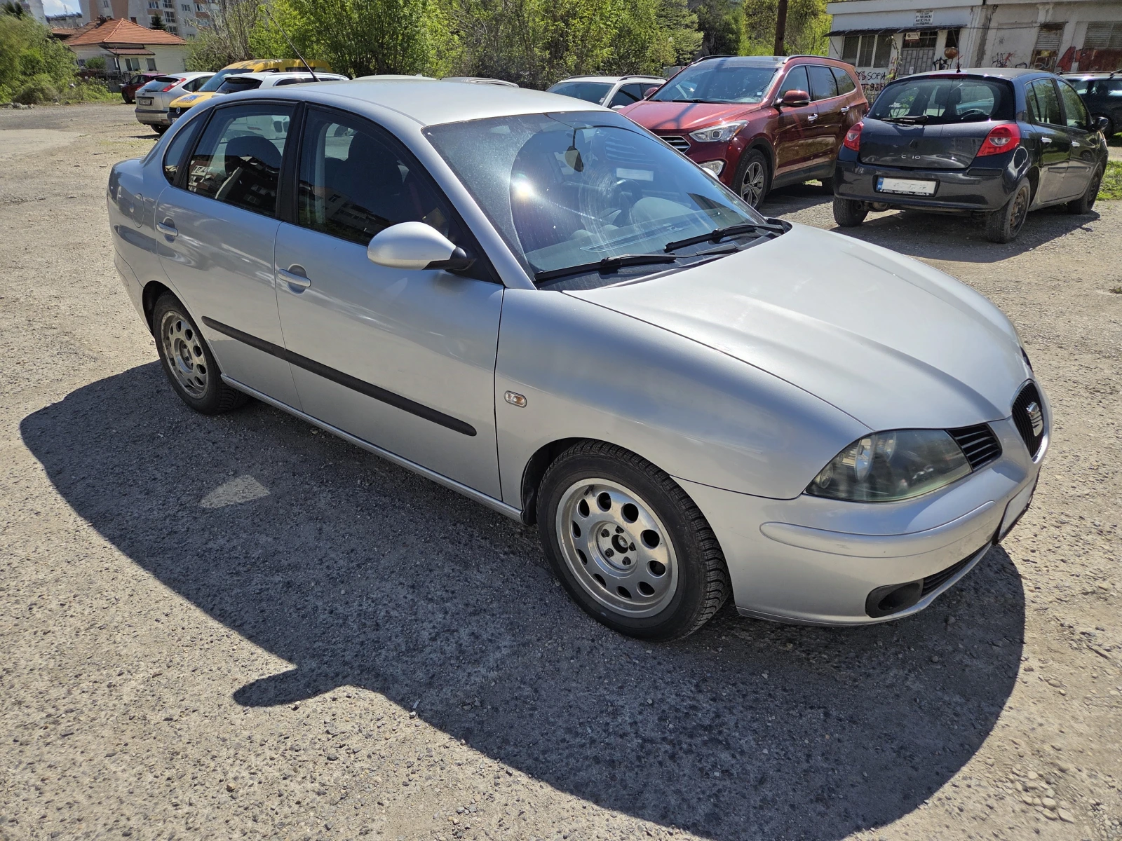Seat Cordoba, снимка 5 - Автомобили и джипове - 54427840