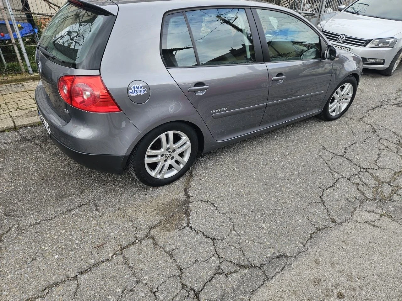 VW Golf V, снимка 3 - Автомобили и джипове - 54703992