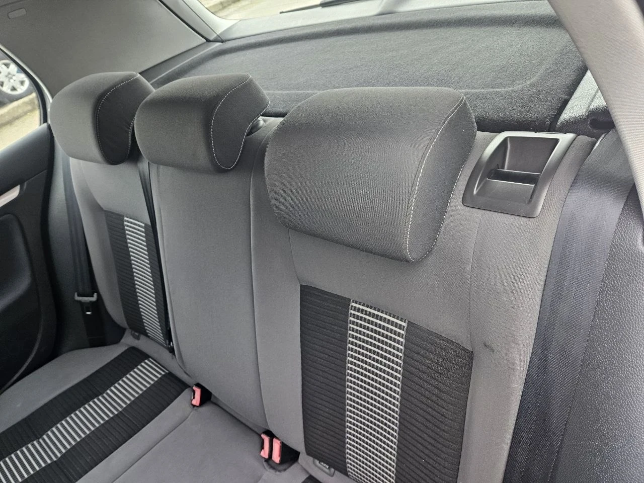 VW Golf V, снимка 10 - Автомобили и джипове - 54703992