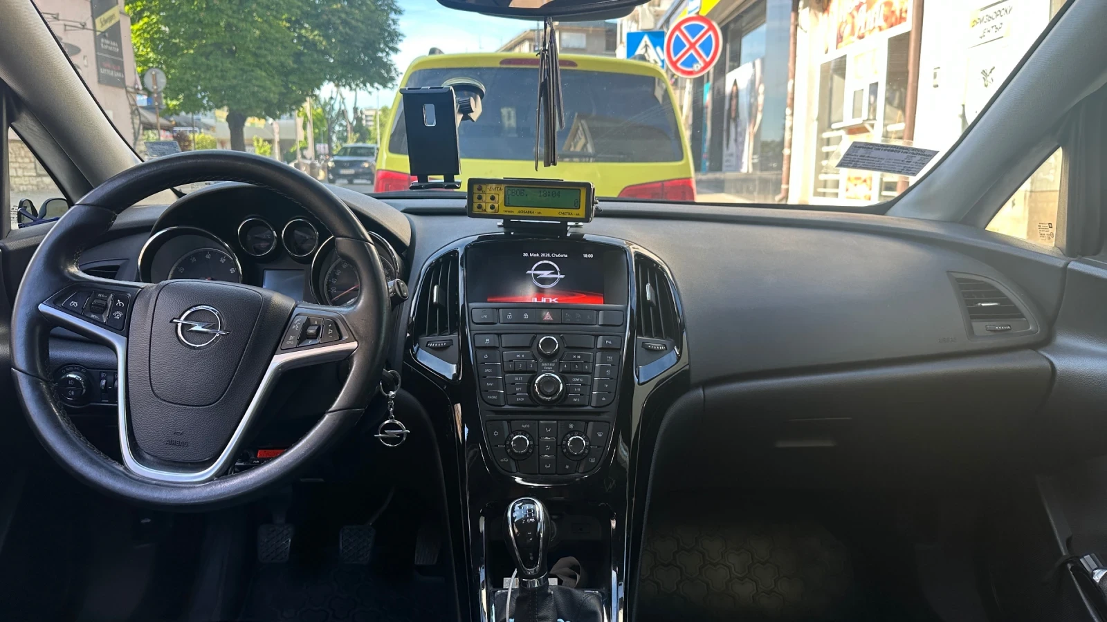 Opel Astra 1.4 LPG, снимка 6 - Автомобили и джипове - 54721775