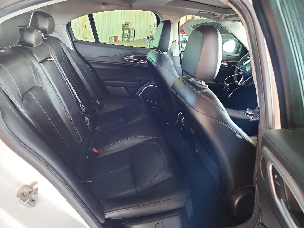 Alfa Romeo Giulia 2.0l, снимка 10 - Автомобили и джипове - 54882862