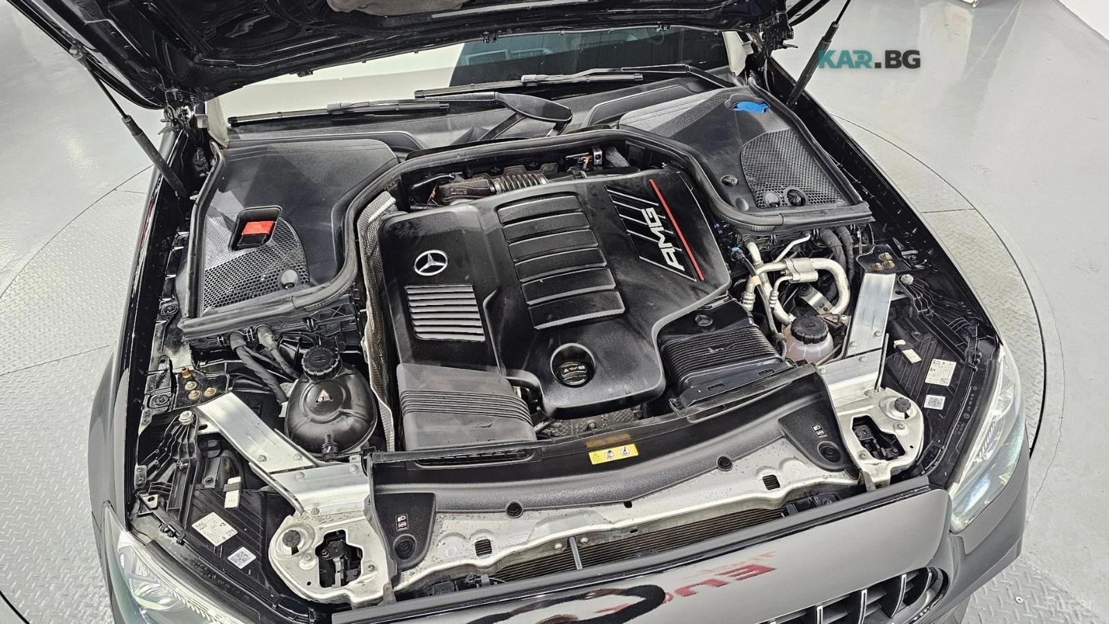 Mercedes-Benz E 53 AMG 4MATIC+ * 360* BURMESTER* PANO* ОБДУХ, снимка 17 - Автомобили и джипове - 55379561