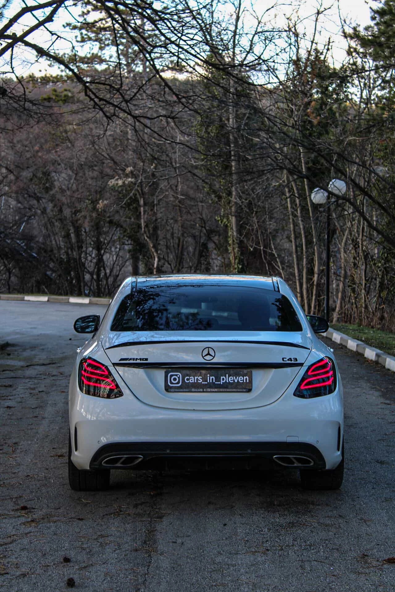 Mercedes-Benz C 450 AMG 4Matic * Burmester * АвтоКредит * (Налична в  БГ), снимка 2 - Автомобили и джипове - 55667781