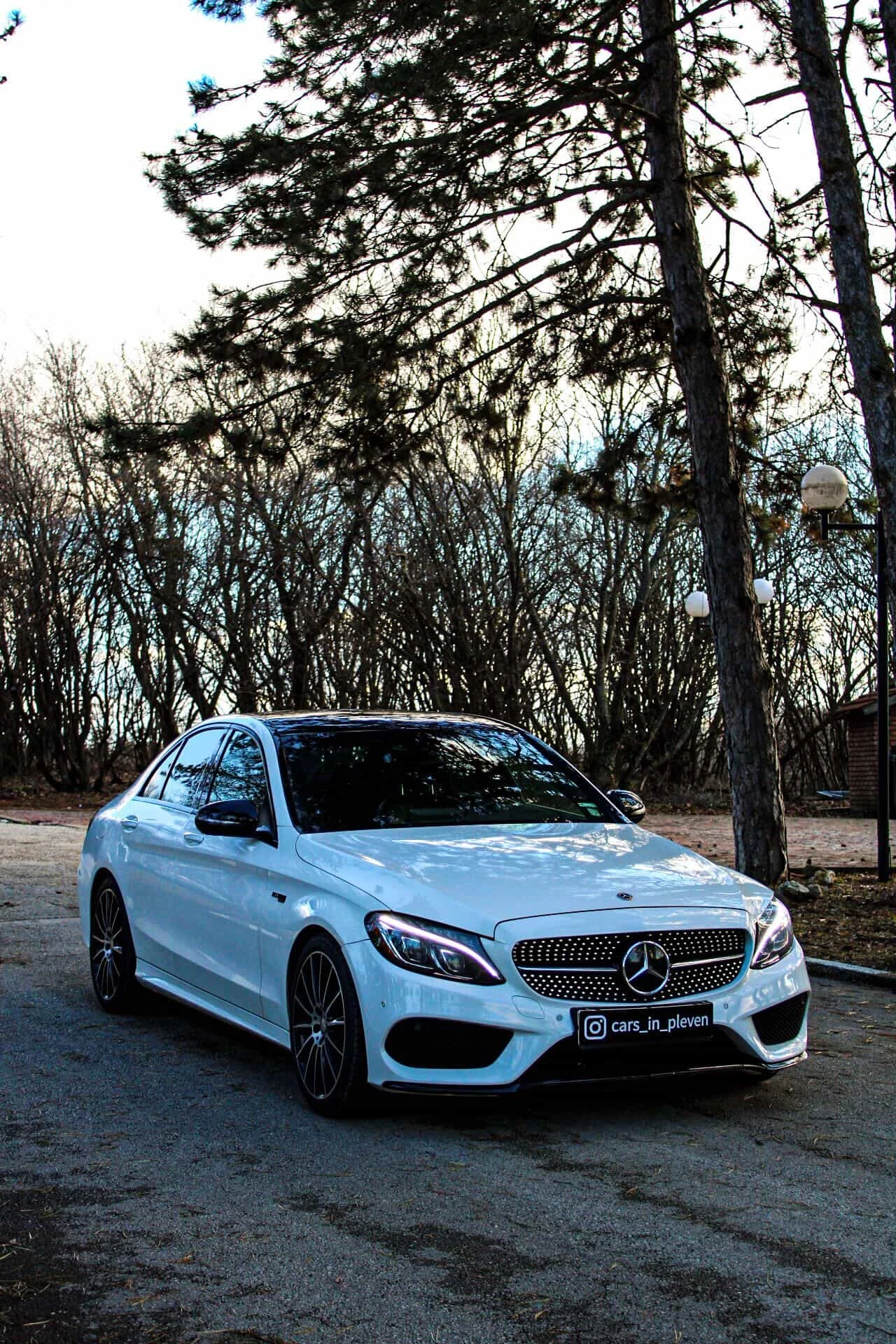 Mercedes-Benz C 450 AMG 4Matic * Burmester * АвтоКредит * (Налична в  БГ), снимка 3 - Автомобили и джипове - 55667781