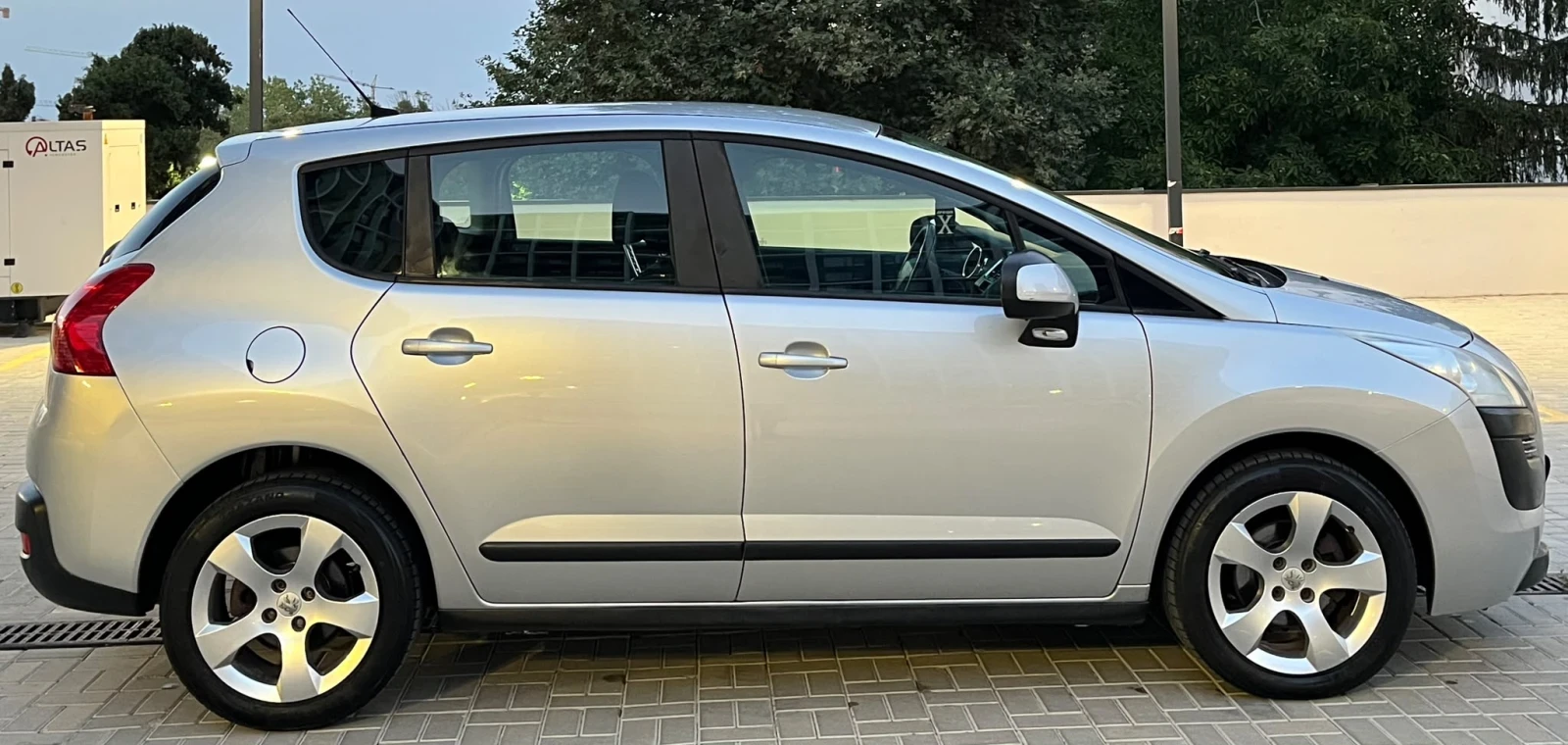 Peugeot 3008 1.6HDI/110/2010, снимка 8 - Автомобили и джипове - 55805385
