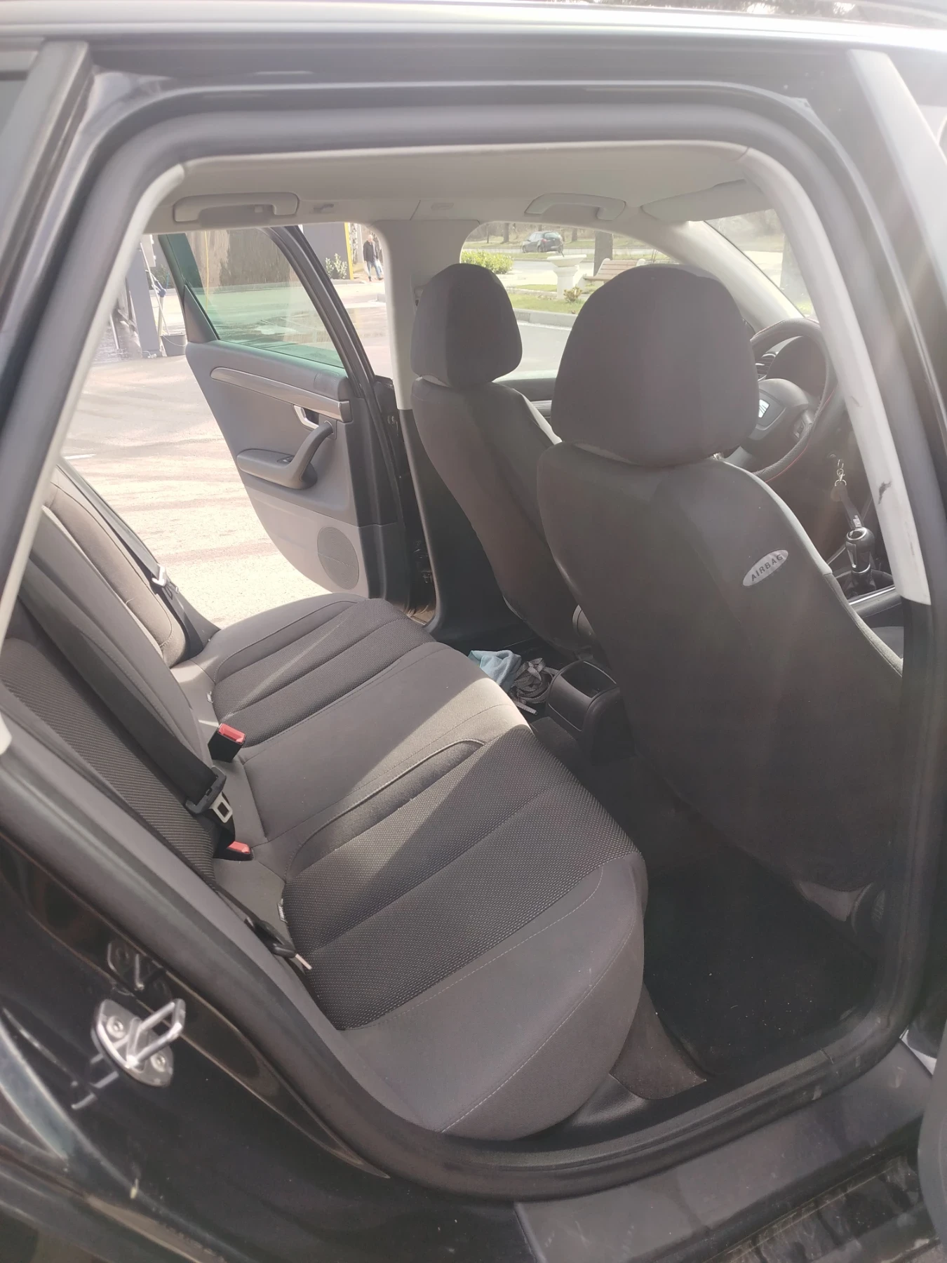 Seat Exeo 2.0 TDI, снимка 9 - Автомобили и джипове - 55949199
