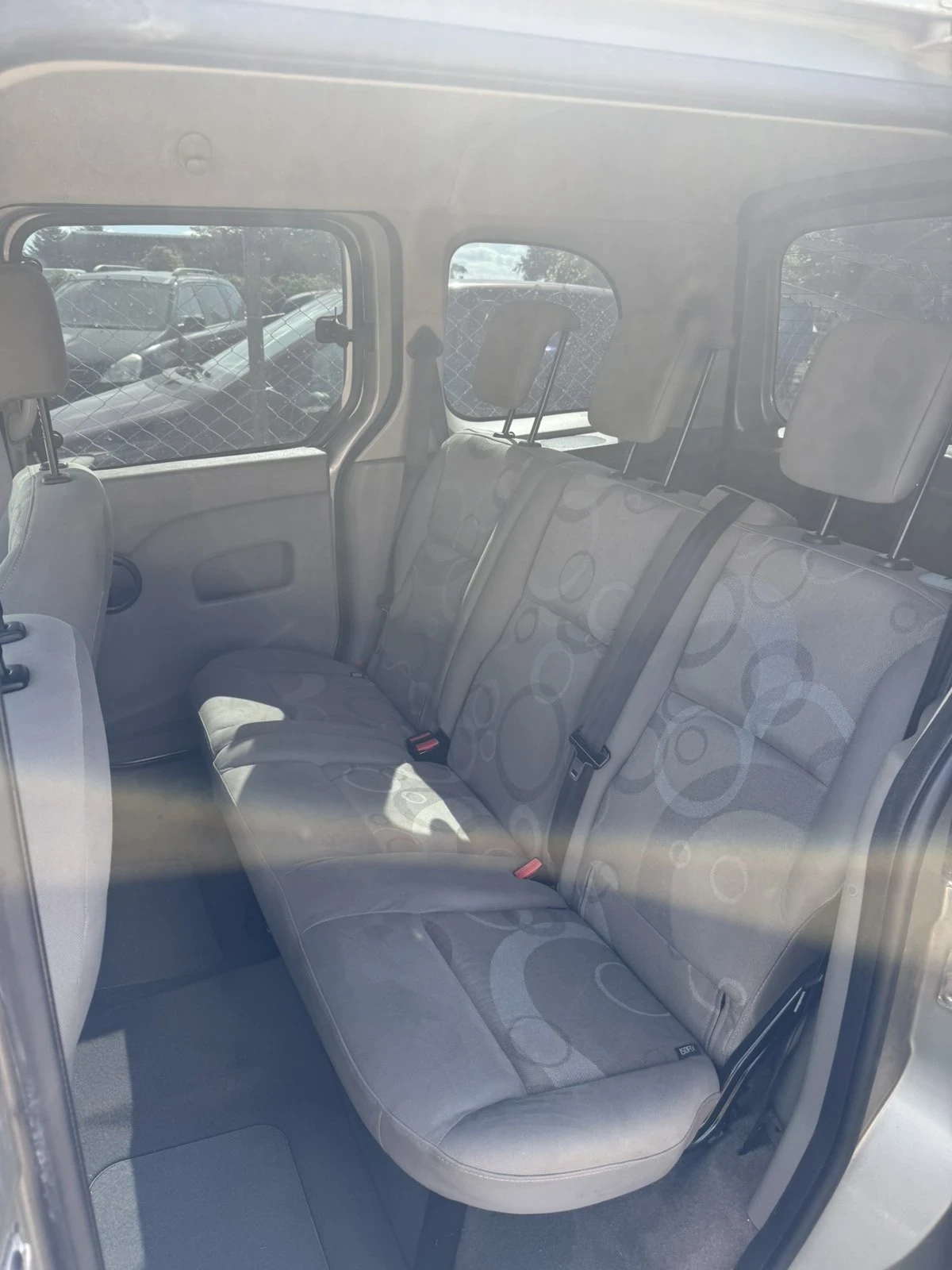 Renault Kangoo 1.6i , снимка 7 - Автомобили и джипове - 56214355