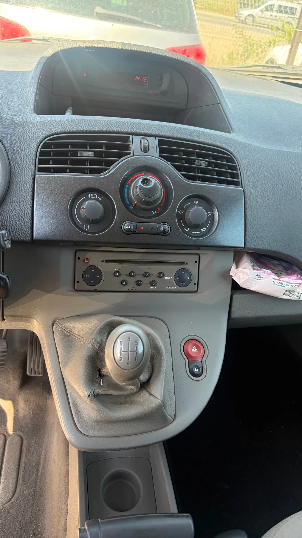 Renault Kangoo 1.6i , снимка 13 - Автомобили и джипове - 56214355