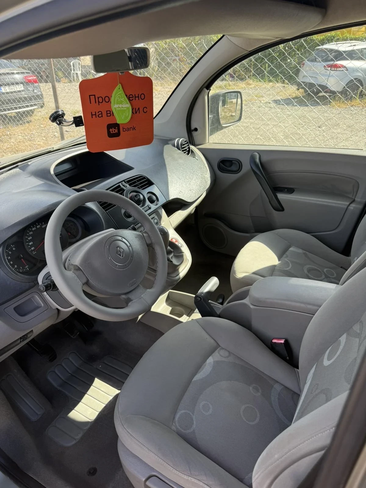 Renault Kangoo 1.6i , снимка 6 - Автомобили и джипове - 56214355