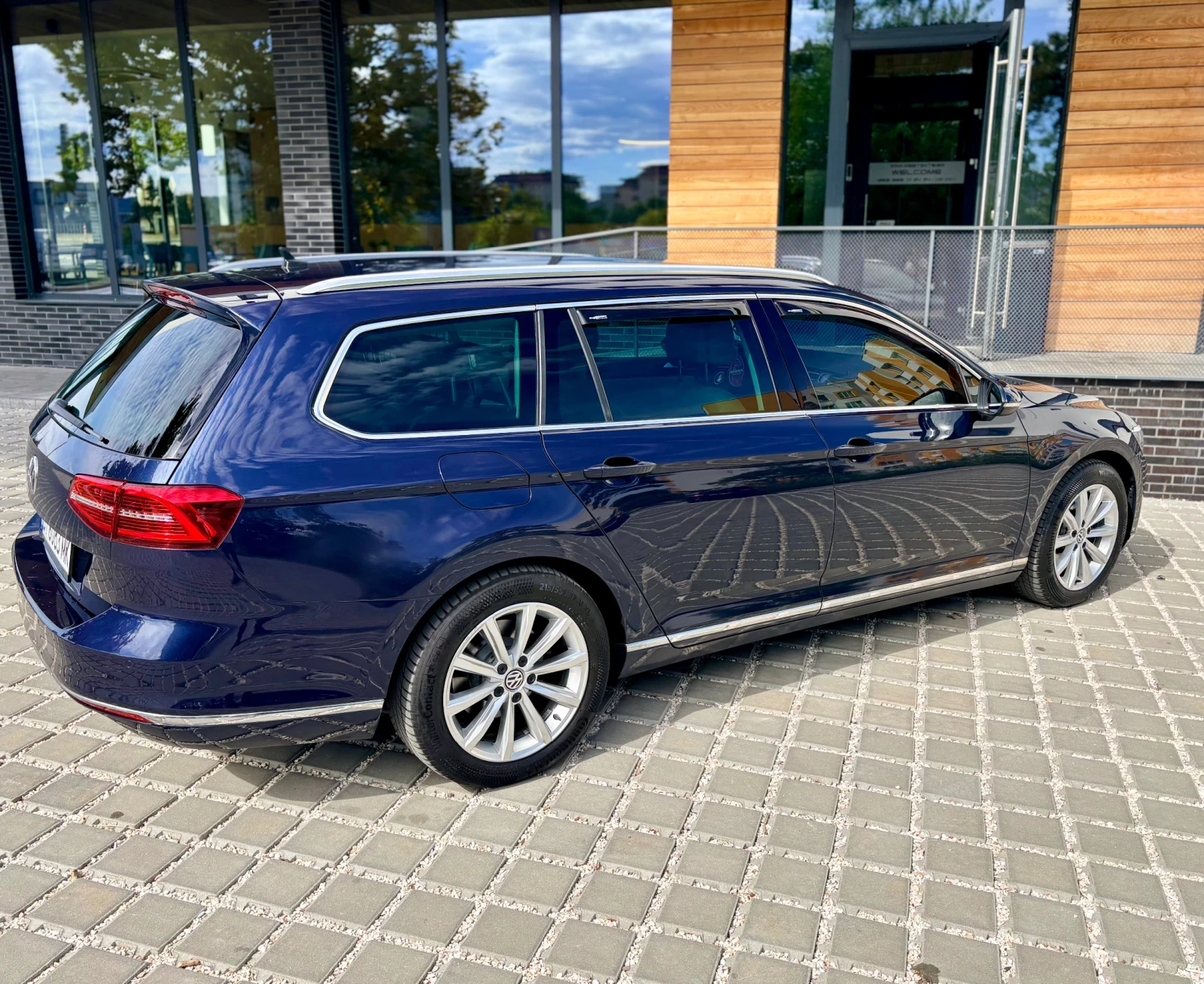 VW Passat 2.0 190 HIGHLINE / 4 MOTION, снимка 4 - Автомобили и джипове - 56224047
