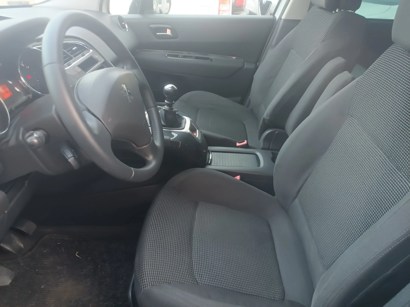 Peugeot 5008 1.6HDI 112k.c-NAVI-ITALIA-EURO5 | Mobile.bg � ����������� 9