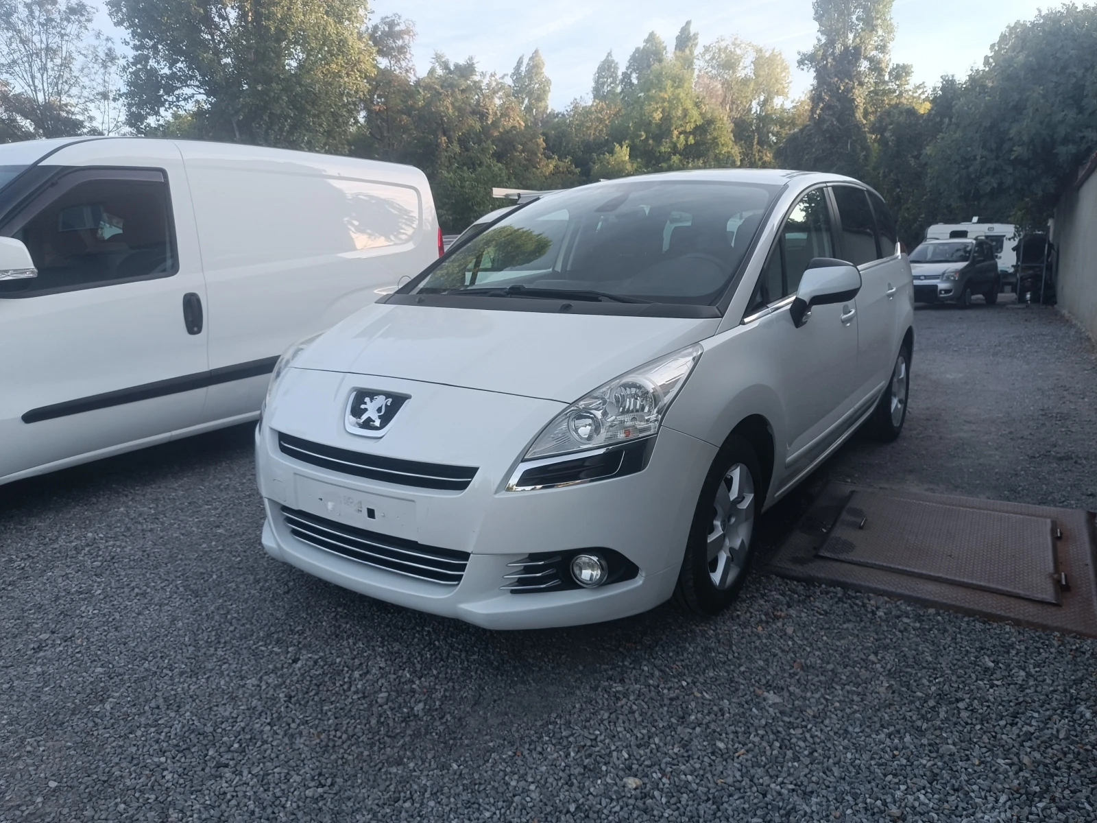 Peugeot 5008 1.6HDI 112k.c-NAVI-ITALIA-EURO5