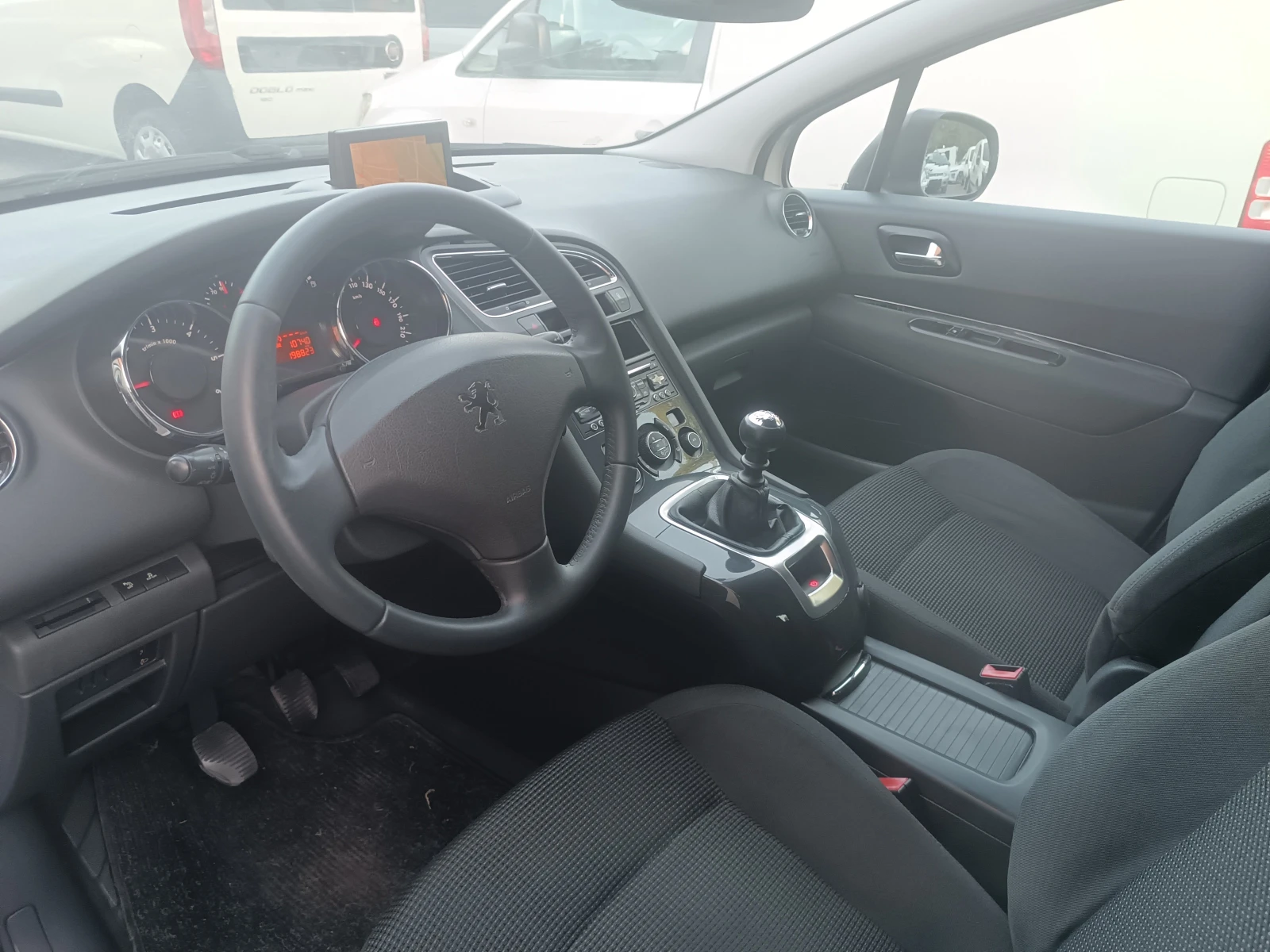 Peugeot 5008 1.6HDI 112k.c-NAVI-ITALIA-EURO5 | Mobile.bg � ����������� 16