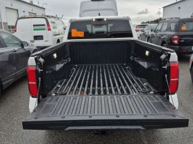Toyota Tacoma * CREW CAB STD BED * CARFAX * Без инциденти * , снимка 10