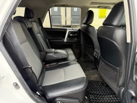 Toyota 4runner 4x4 | SR5| Navigation/Leather/Sunroof/Rear Camera, снимка 5