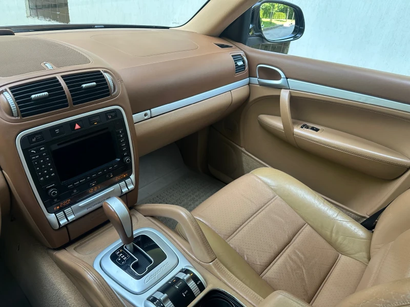 Porsche Cayenne Turbo, снимка 12 - Автомобили и джипове - 50665216