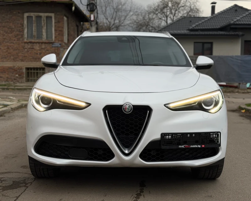 Alfa Romeo Stelvio 2.2 JTDM Super Q4 Внос Швейцария, снимка 8 - Автомобили и джипове - 52505273
