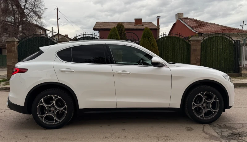 Alfa Romeo Stelvio 2.2 JTDM Super Q4 Внос Швейцария, снимка 7 - Автомобили и джипове - 52505273