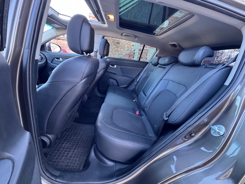 Kia Sportage ФУЛ ЕКСТРИ, снимка 9 - Автомобили и джипове - 53167418