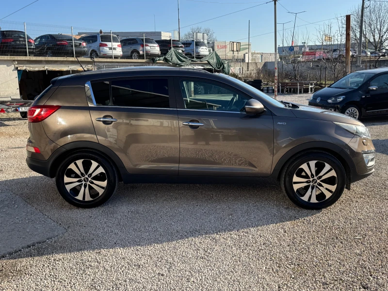 Kia Sportage ФУЛ ЕКСТРИ, снимка 3 - Автомобили и джипове - 53167418
