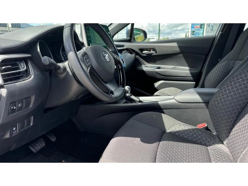 Toyota C-HR, снимка 11 - Автомобили и джипове - 47291132