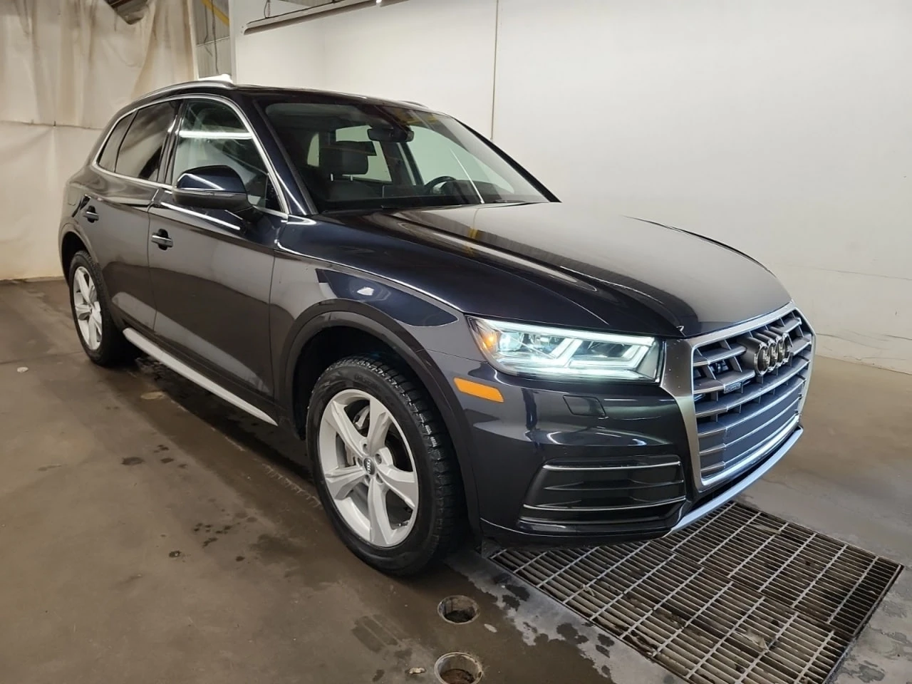 Audi Q5 * CARFAX * АВТО КРЕДИТ * ЦЕНА ДО БГ! - изображение 3