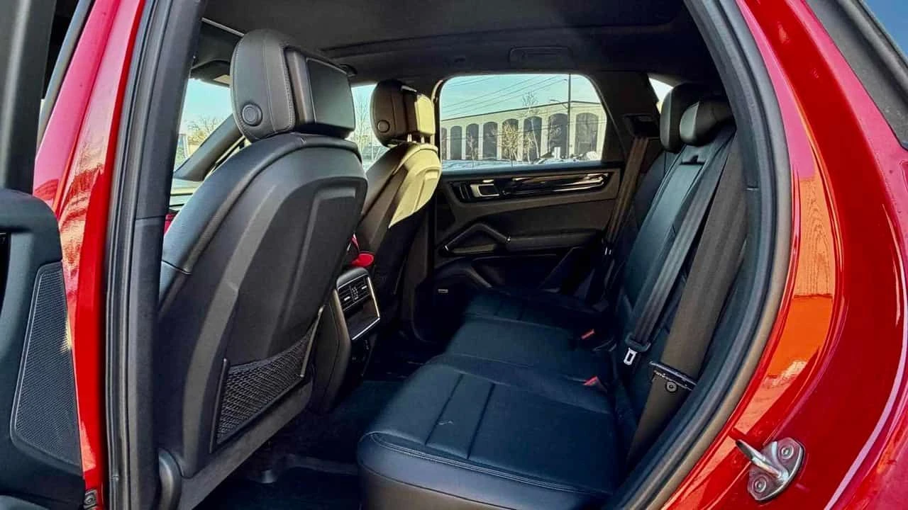 Porsche Cayenne AWD  CARFAX, снимка 10 - Автомобили и джипове - 53845791