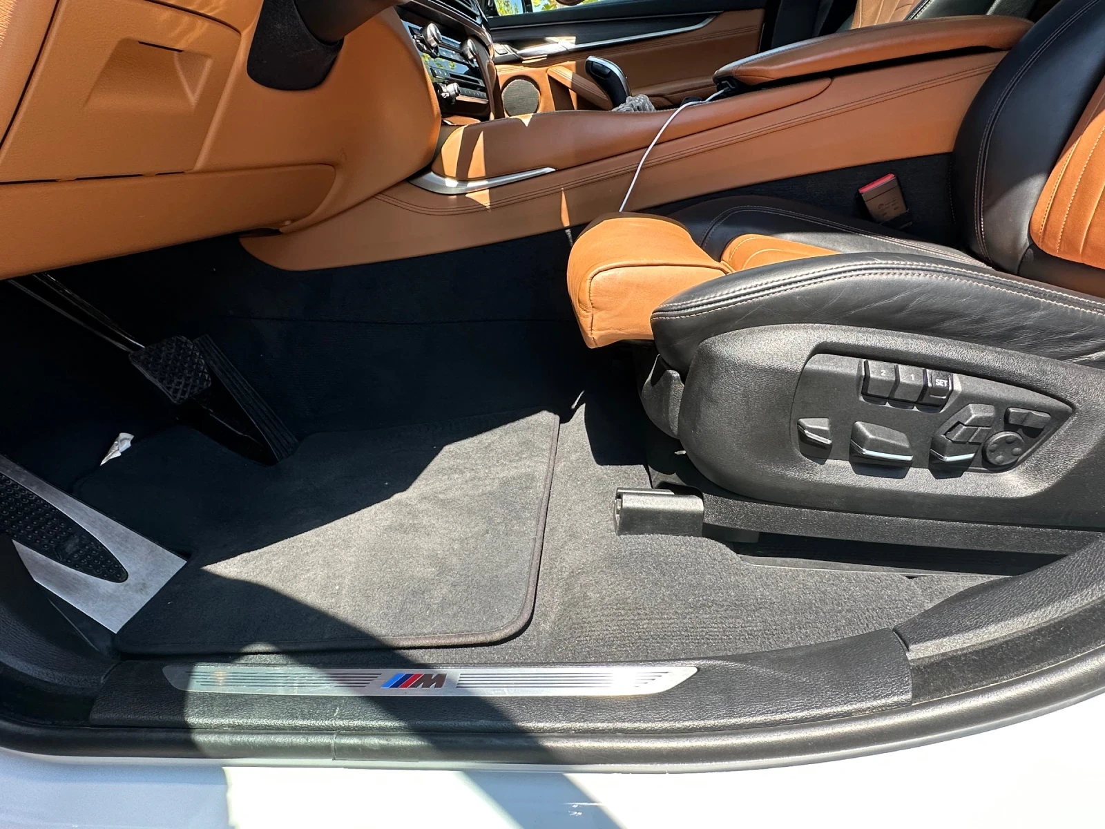 BMW X6 4.0 d M пакет 360* Pano Harmon Kardon Full, снимка 9 - Автомобили и джипове - 54095551