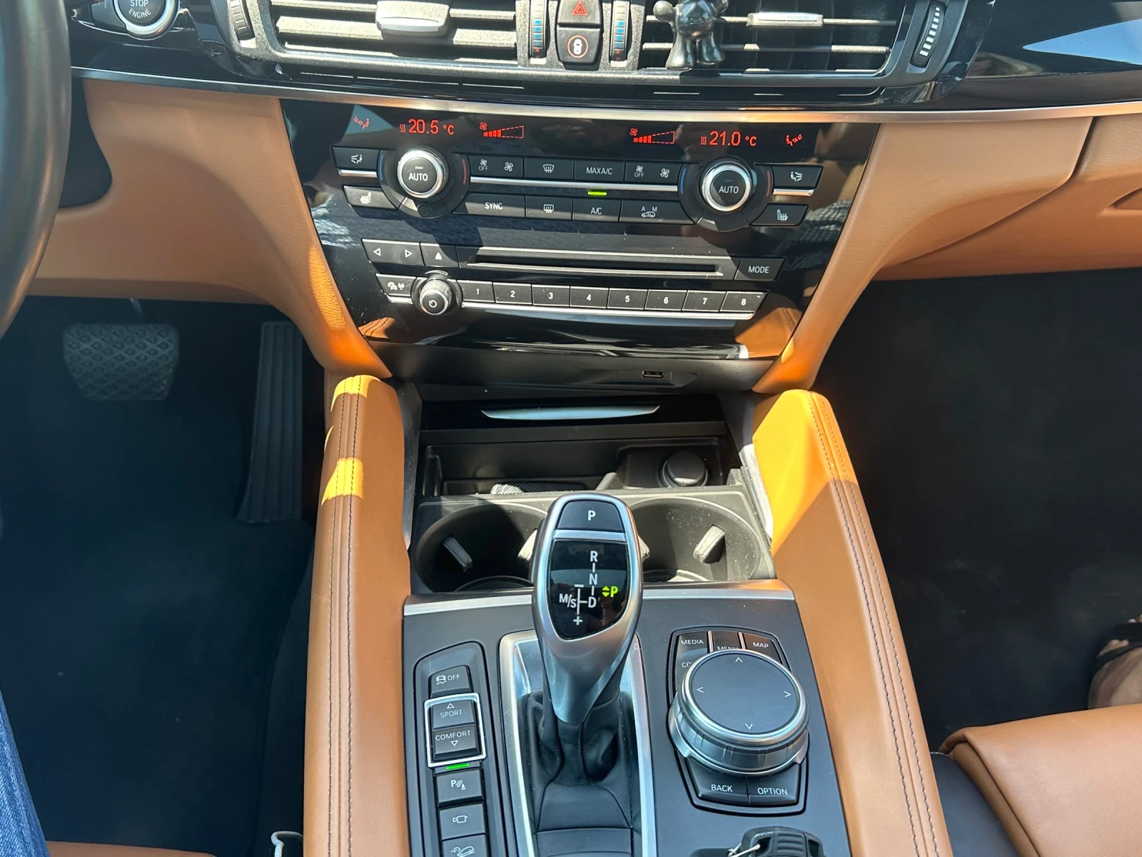 BMW X6 4.0 d M пакет 360* Pano Harmon Kardon Full, снимка 12 - Автомобили и джипове - 54095551